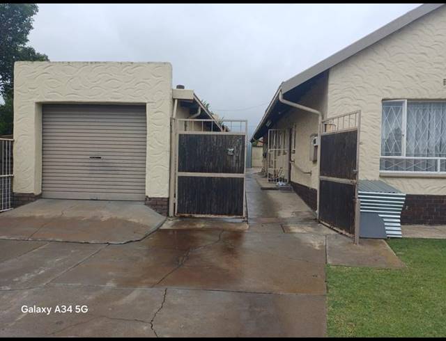 6 BEDROOM HOUSE FOR SALE IN TEDSTONEVILLE